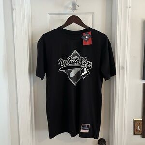 Mitchell and Ness Chicago White Sox 2005 World Series Champions T NWT‎